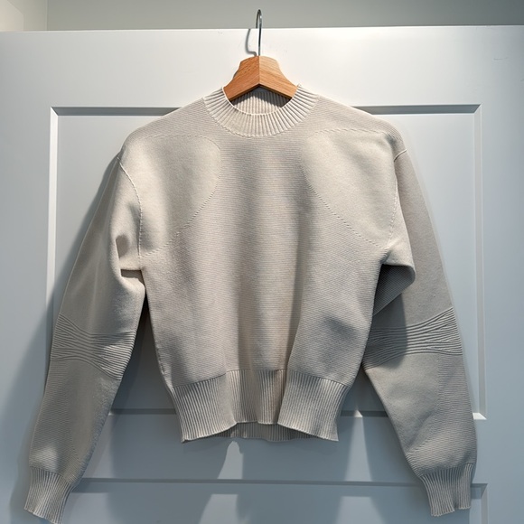 Lululemon Multi-Texture Crewneck Sweater in XS - Picture 8 of 10